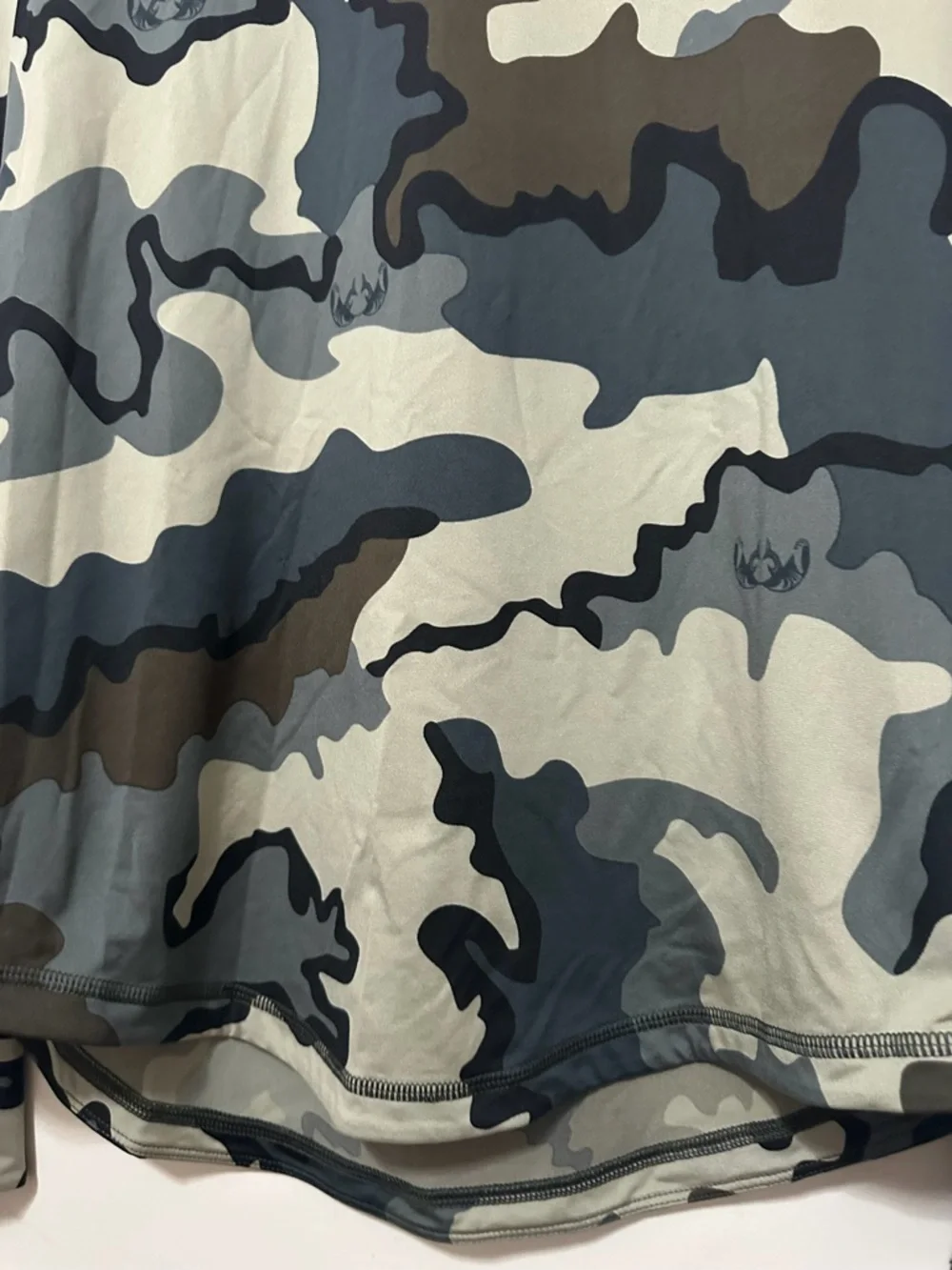 KUIU Gila Camo Performance Top  Women’s Size Small Green & Black - Picture 5 of 15